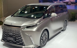 雷克萨斯2023年最新款的车，雷克萨斯2023年最新款的车es